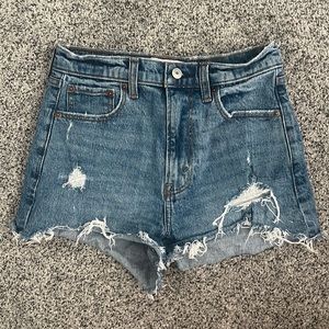 Abercrombie Mom Short High Rise 24 / 00